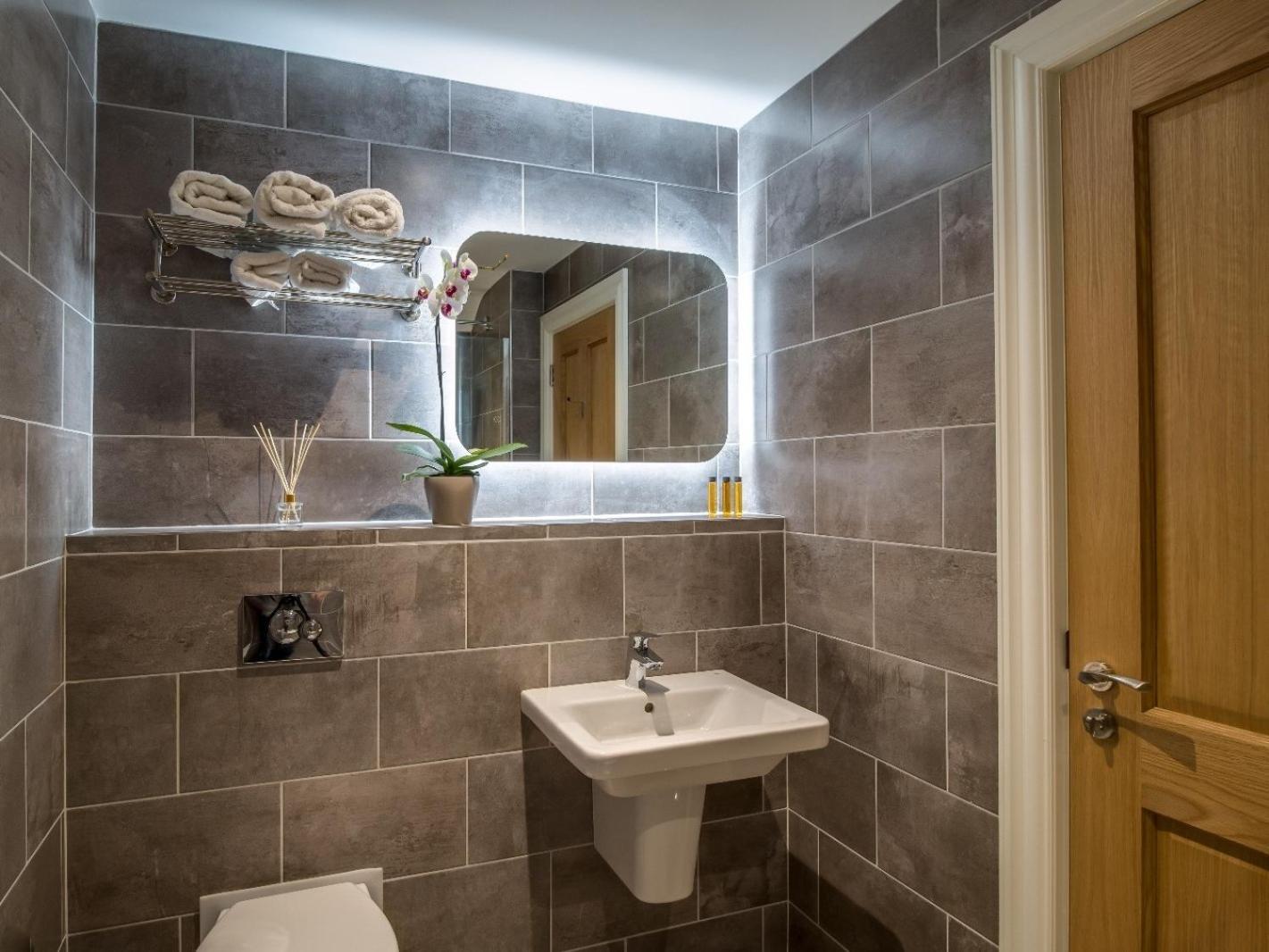 ホテル Kingston'S Townhouse キローグリン エクステリア 写真